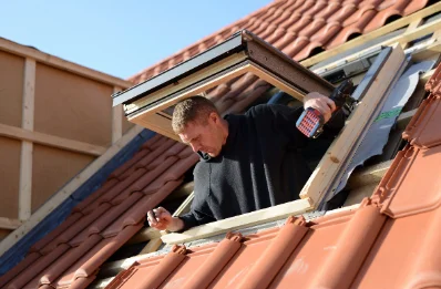 Pose de fenêtres de toit Velux à Lombreuil